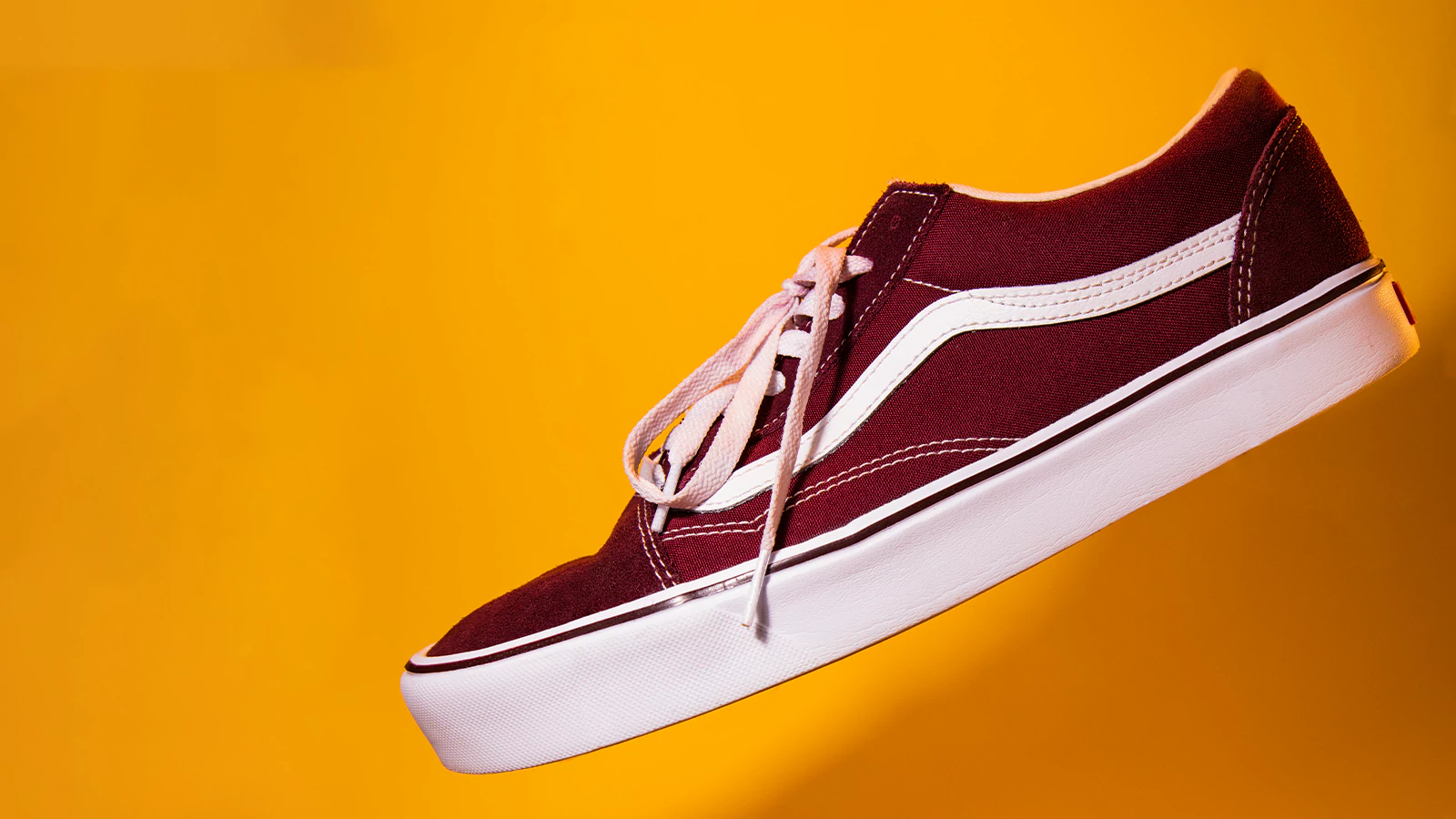 کتونی vans old skool قرمز