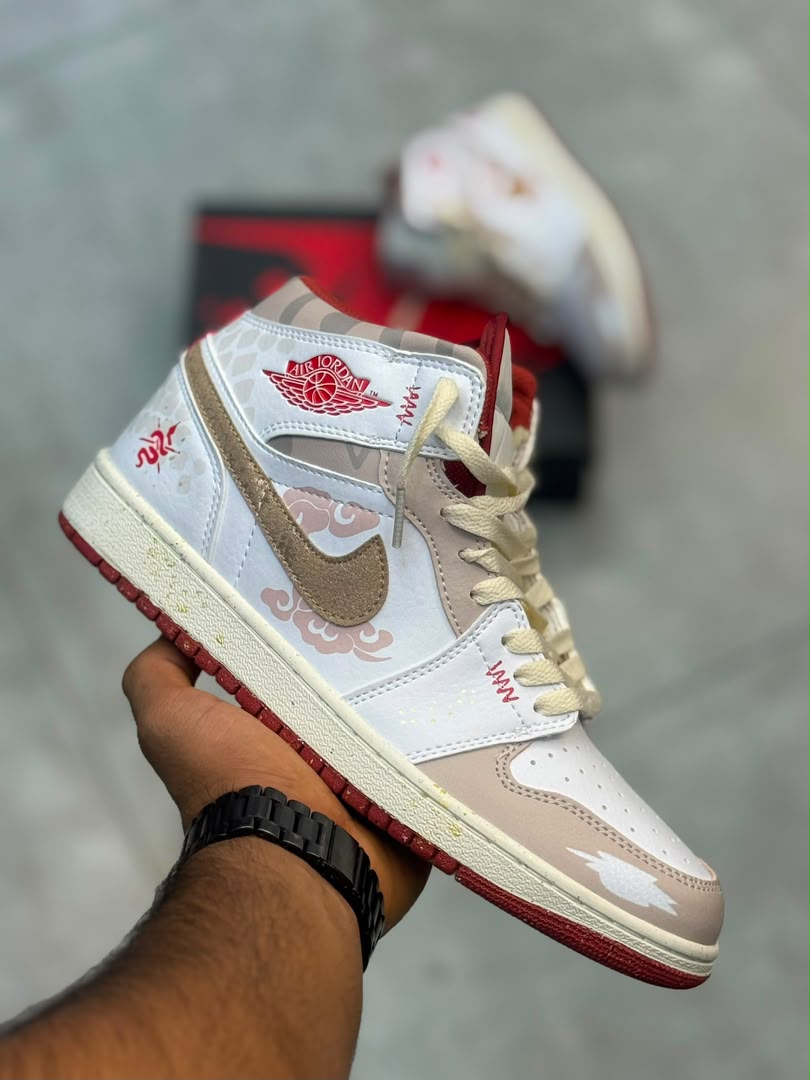 کتونی نایک ایر جردن 1 سفید کرم || Air Jordan 1 Mid SE