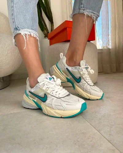 کتونی نایک وی تو کی ران آبی Nike v2k run
