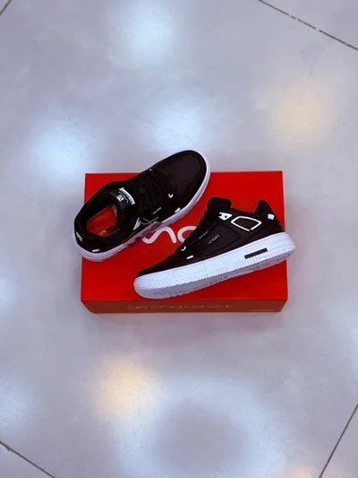 کفش پیاده‌روی ویکو مشکی زیره سفید | Vico