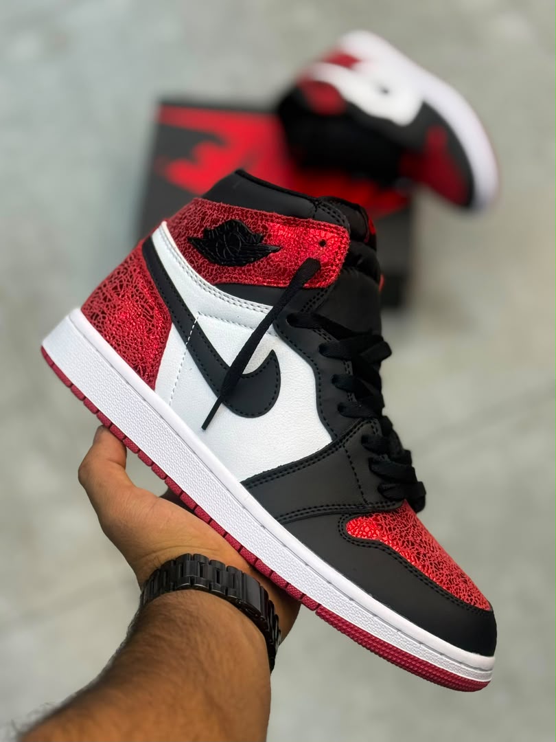 کتونی نایک ایر جردن 1 مشکی قرمز || Air Jordan 1 Mid SE