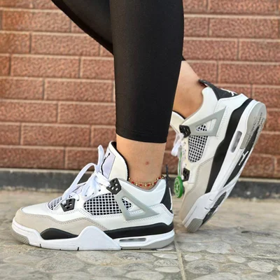 کتونی نایک ایر جردن ۴ رترو سفید مشکی  Nike Air Jordan 4 Retro