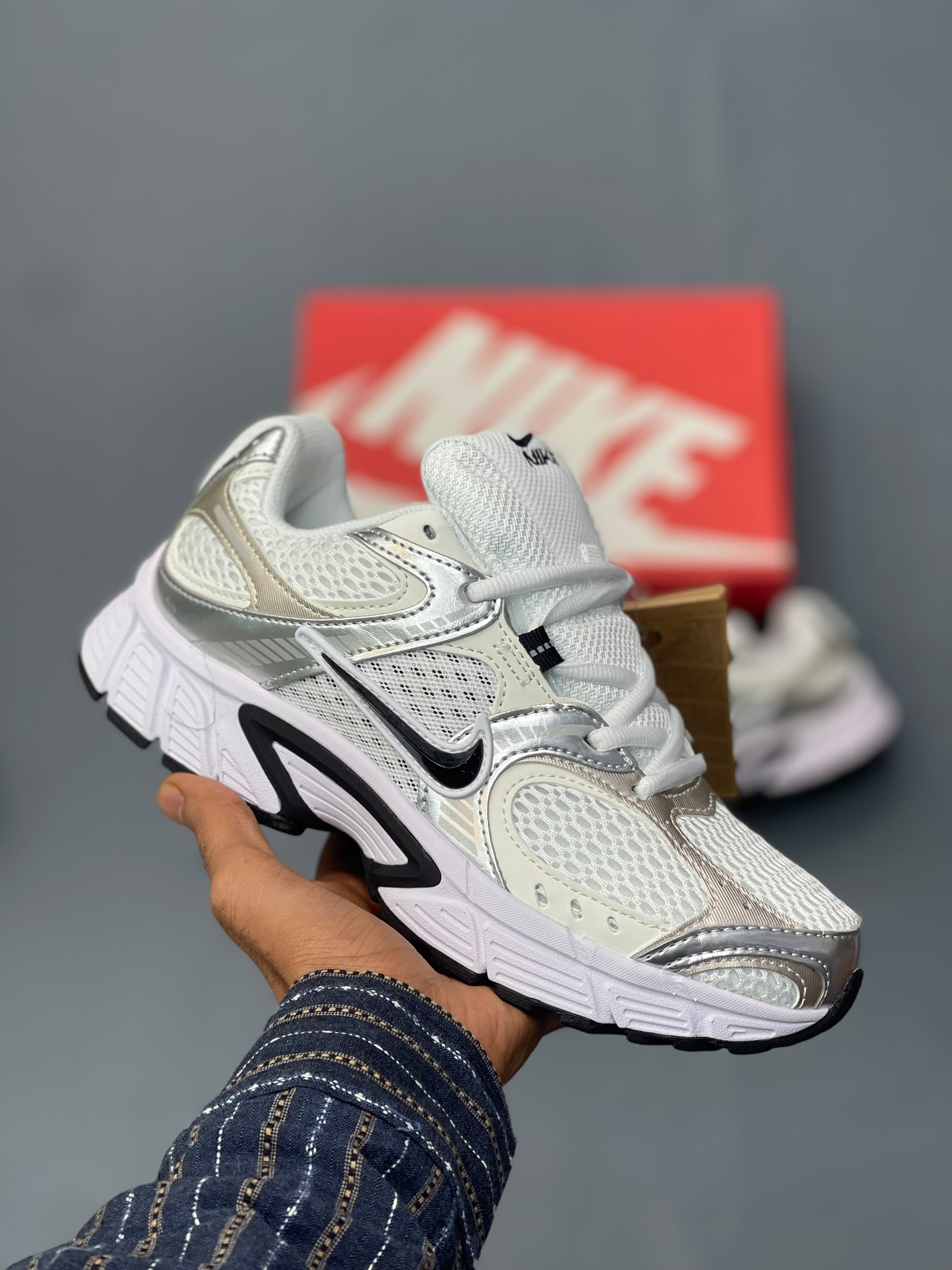 کتونی نایک وی 5 (نایک وی فایو) سفید نقره ای - Nike V5 RNR