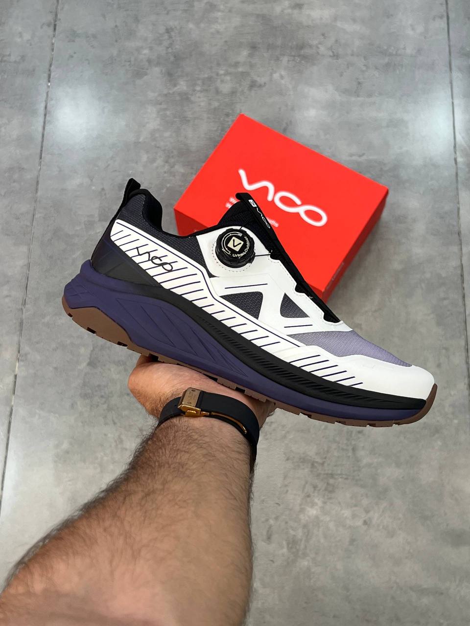 کتونی روزمرگی و طبیعت گردی ویکو سفید سرمه‌ای || vico