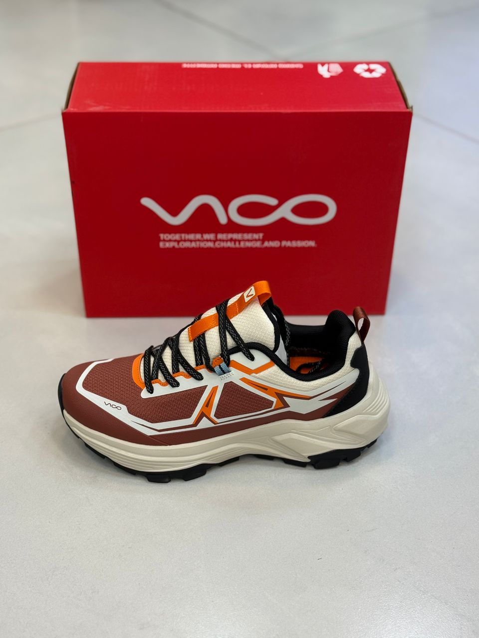 کفش پیاده‌روی و طبیعت‌گردی ویکو نارنجی قهوه ای | Vico