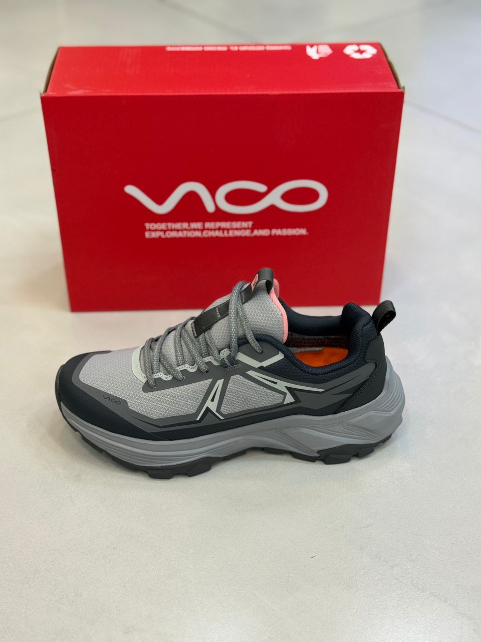 کفش پیاده‌روی و طبیعت‌گردی ویکو طوسی | Vico