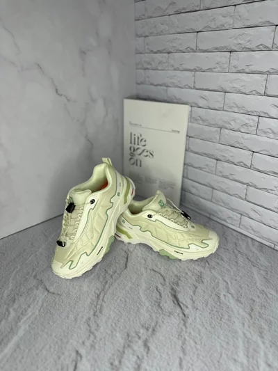 کفش پیاده‌روی و طبیعت‌گردی ویکو سبز | Vico