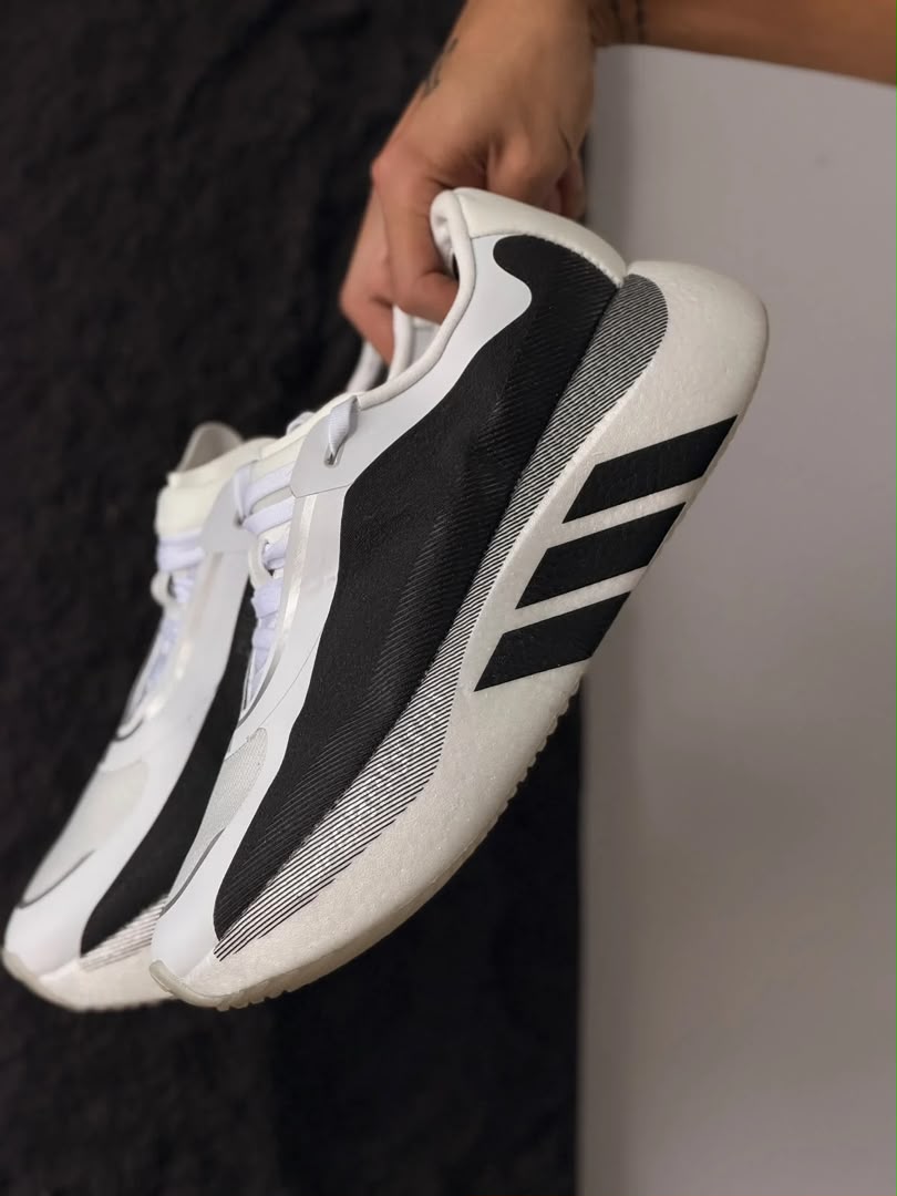 کتونی آدایداس هایپر بوست سفید مشکی || Adidas hyperboost