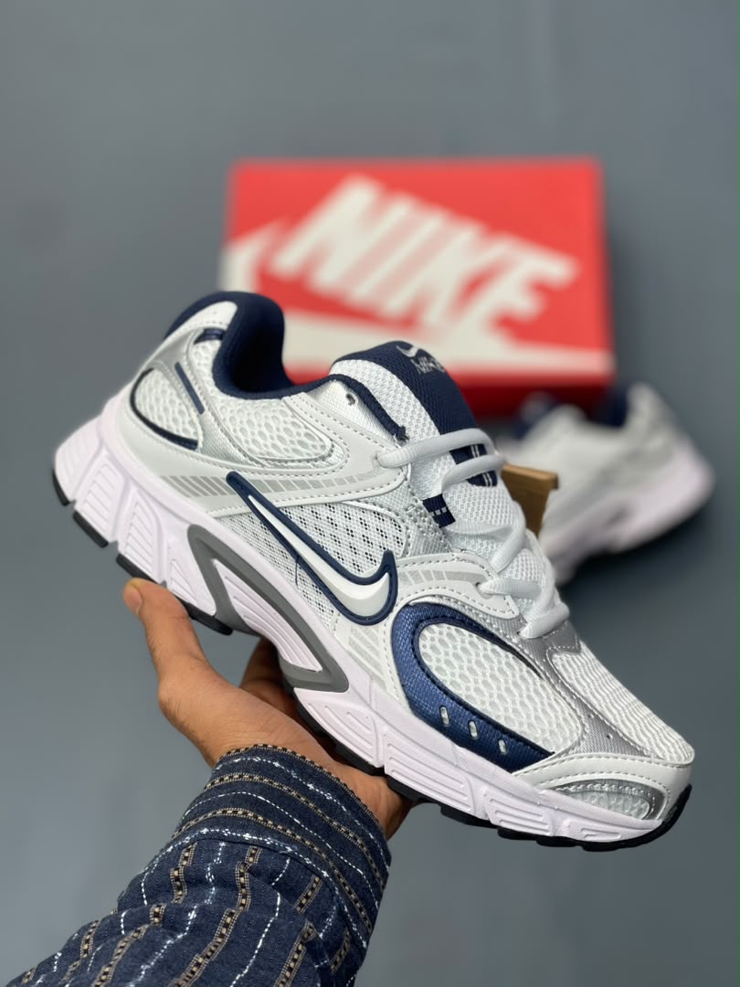 کتونی نایک وی 5 (نایک وی فایو) سفید سرمه ای - Nike V5 RNR