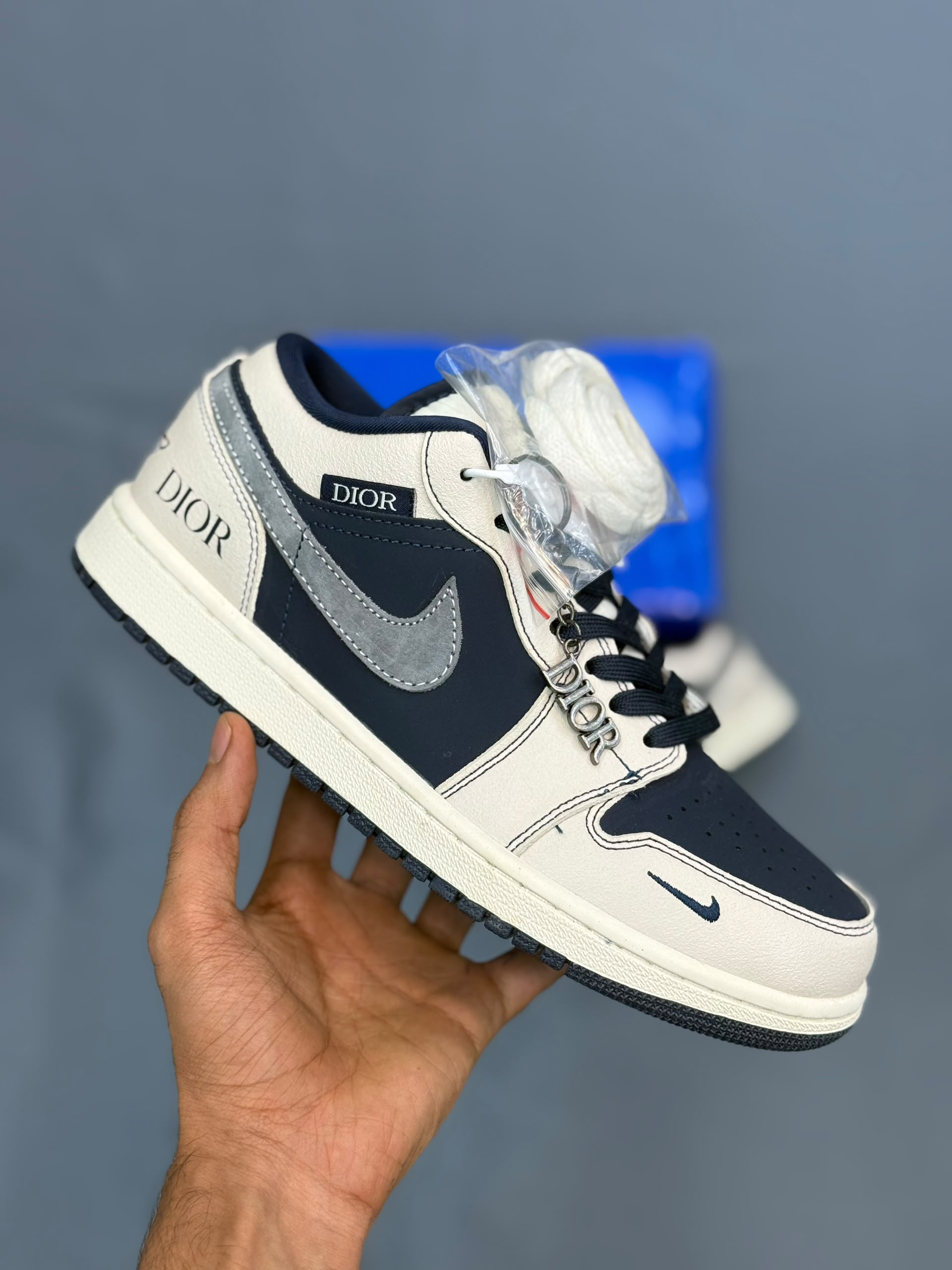 کتونی نایک جردن تراویس دیور سرمه ای سفید || Dior x Air Jordan