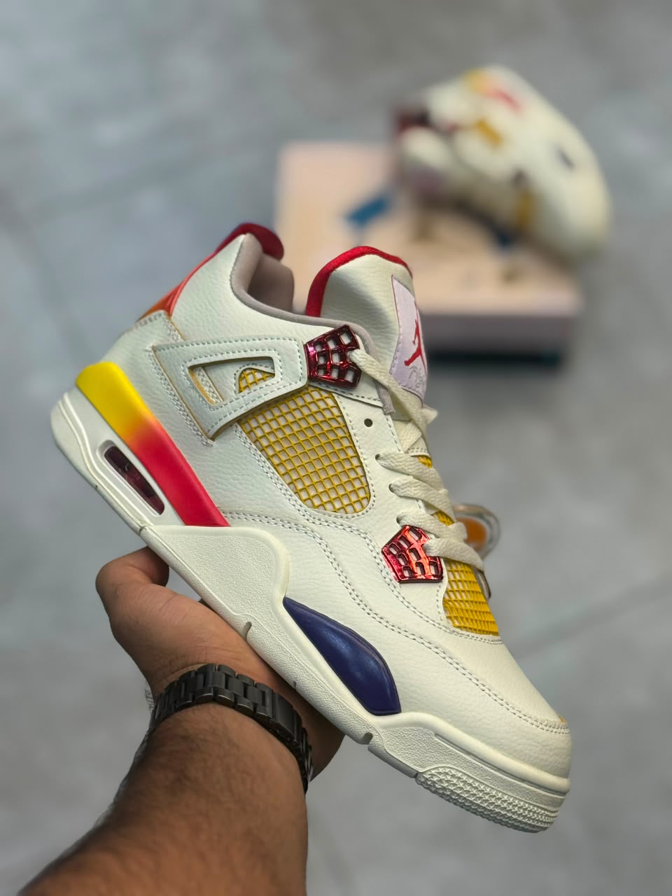 کتونی نایک ایر جردن 4 کرم قرمز | Nike Air Jordan 4