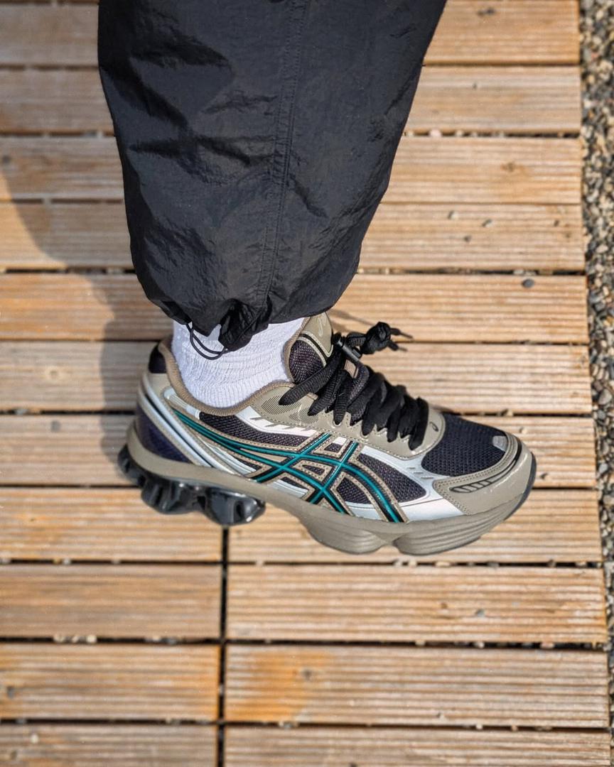 کتونی آسیکس ژل کینتیک فلوئنت قهوه ای مشکی - Asics Gel Kinetic Fluent