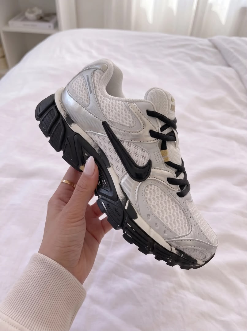 کتونی نایک وی 5 (نایک وی فایو) سفید کاستوم شده - Nike V5 RNR