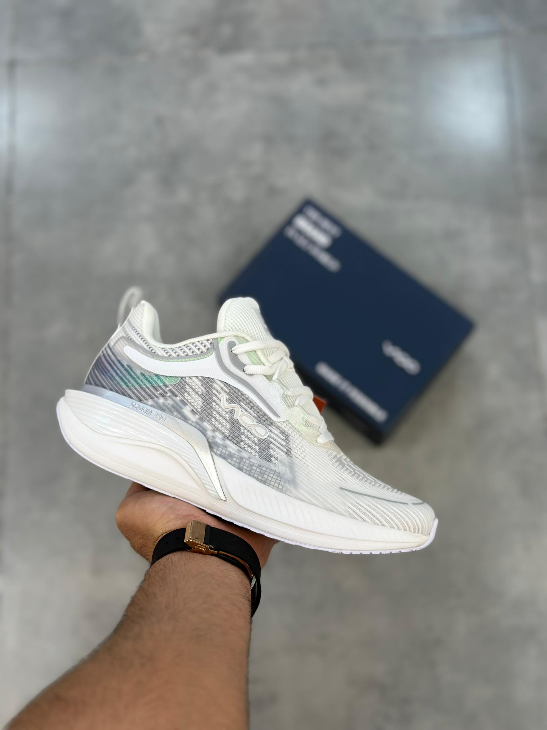 کفش پیاده‌روی و دویدن ویکو طوسی | Vico